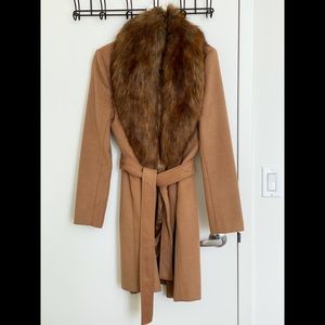 Wool coat with faux fur collar